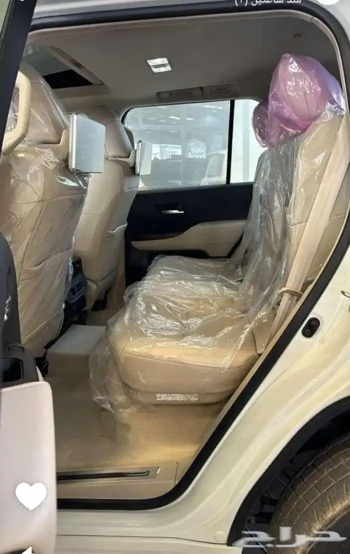 تويوتا لاند كروزر GXR فل كامل تنفس طبيعي بريمي 2025 11