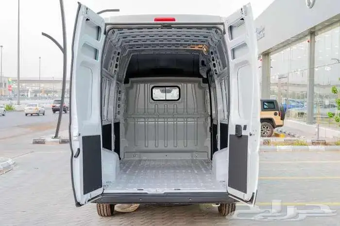 بيجو بوكسر للبضائع سقف عالي للأفراد والشركات 2025 12