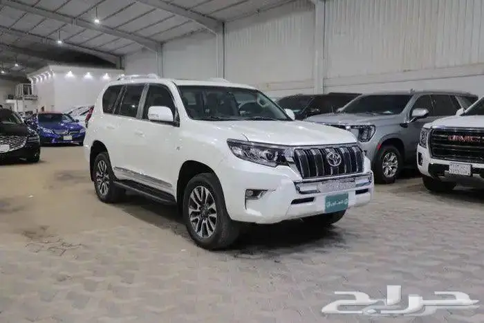 تويوتا برادو TXL3 فل كامل فتحة سقف جلد V6 موديل 2022 0
