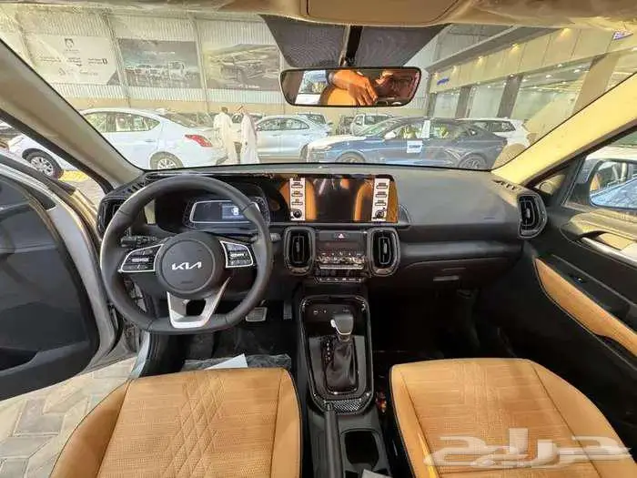 كيا سونيت فل كامل فتحة سقف 2024 6