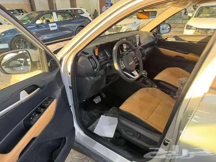 كيا سونيت فل كامل فتحة سقف 2024 5