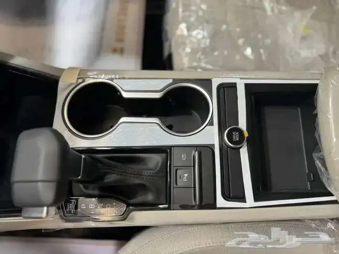 كيا K5 استاندر مفتاح وشاشة 2025 12