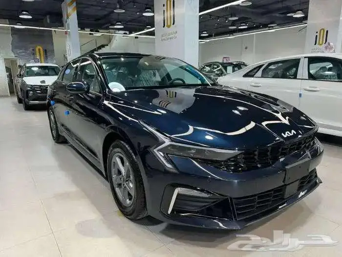 كيا K5 استاندر مفتاح وشاشة 2025 1