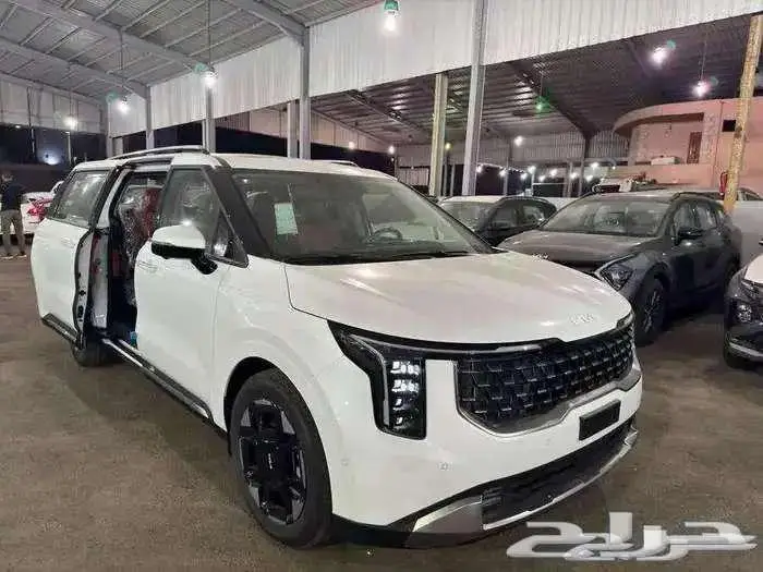 كيا كرنفال2025فل كامل بسعر 176900شامل اللوحات 1