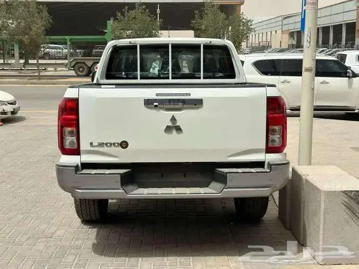 ميتسوبيشي L200 غمارتين دبل اتوماتيك ديزل جنط 18 2024 . 9