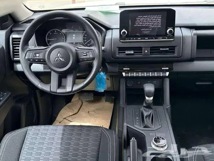 ميتسوبيشي L200 غمارتين دبل اتوماتيك ديزل جنط 18 2024 . 8