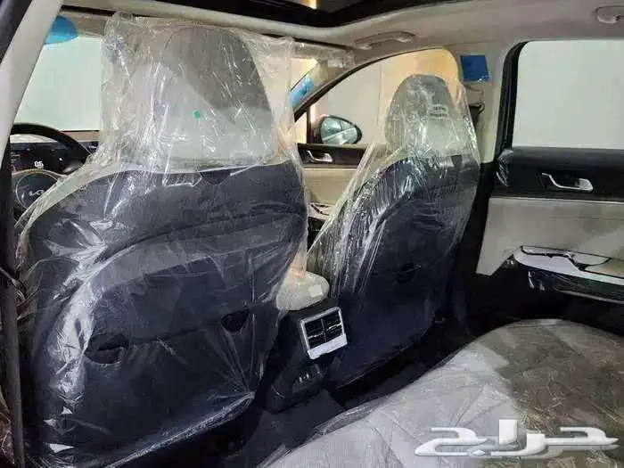 كيا كي 5 فتحت سقف بانوراما قسطها مع خالد 21
