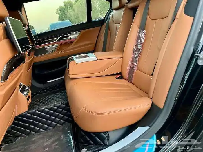 بي ام دبليو 730 2022 16