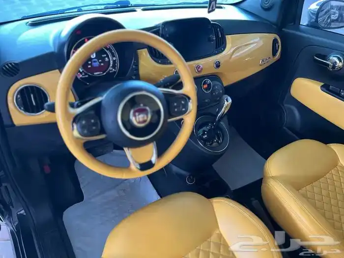 فيات 2020 سعودي ماشي 106 الف قمة فالنظافة داخل اصفر 9