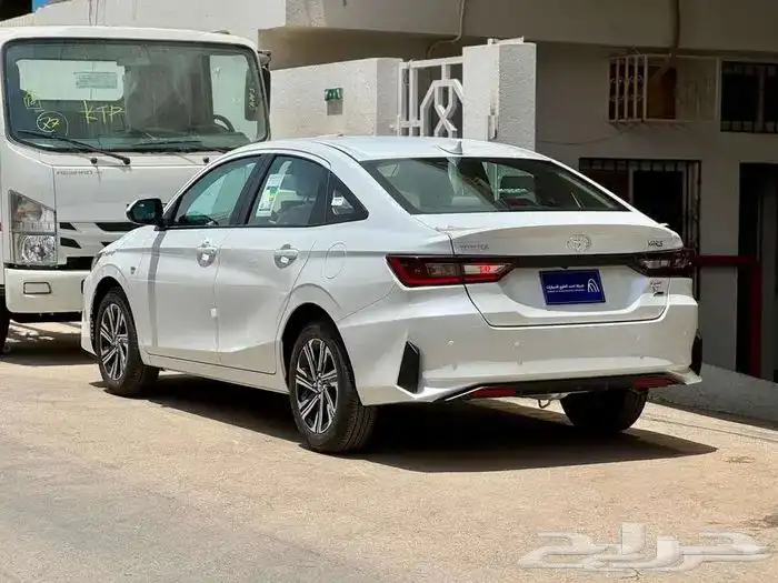 تويوتا يارس Y  نص فل 2026 6