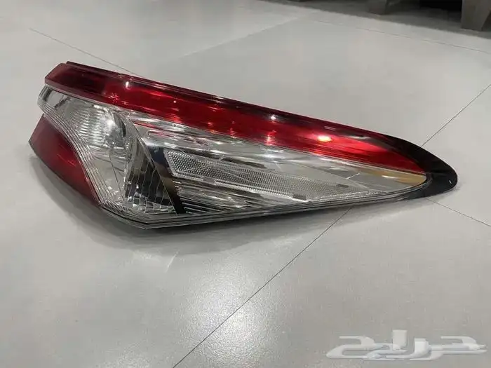 اسطب كامري 2018 - 2020 يمين أصلي تويوتا 2