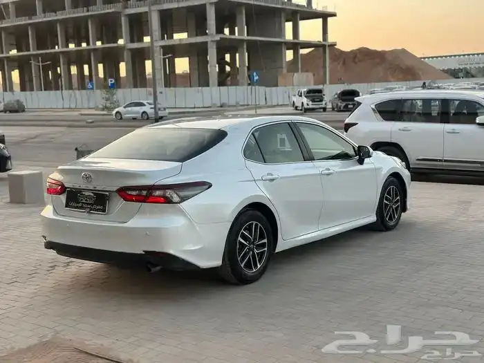 تويوتا كامري LE مطور 2023 7