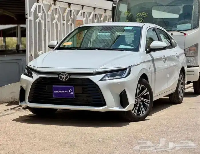 تويوتا يارس Y  نص فل 2026 1