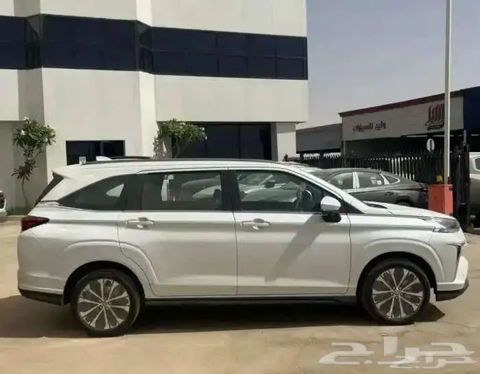 تويوتا فيلوز 5