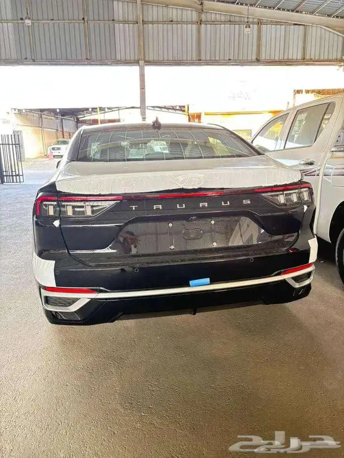 فورد تورس امبيانتي موديل 2025-2026 لون اسود 3