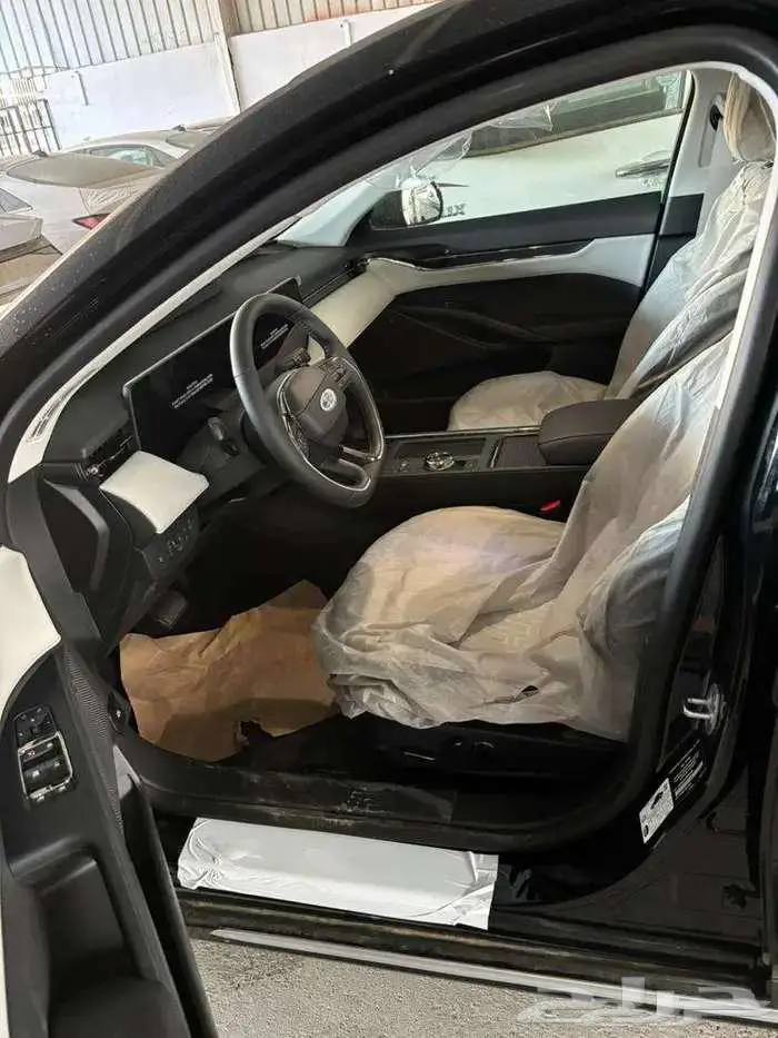 فورد تورس امبيانتي موديل 2025-2026 لون اسود 5