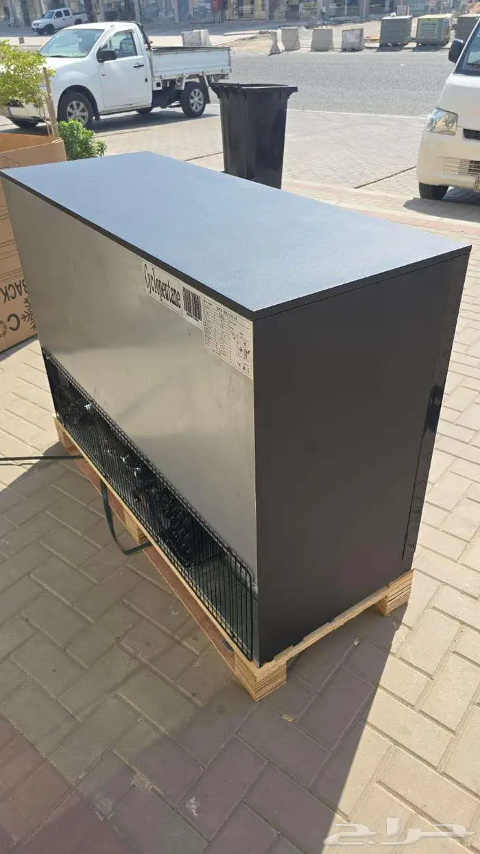 ثلاجة عرض باك بار اسود بابين و ثلاثة ابواب 3