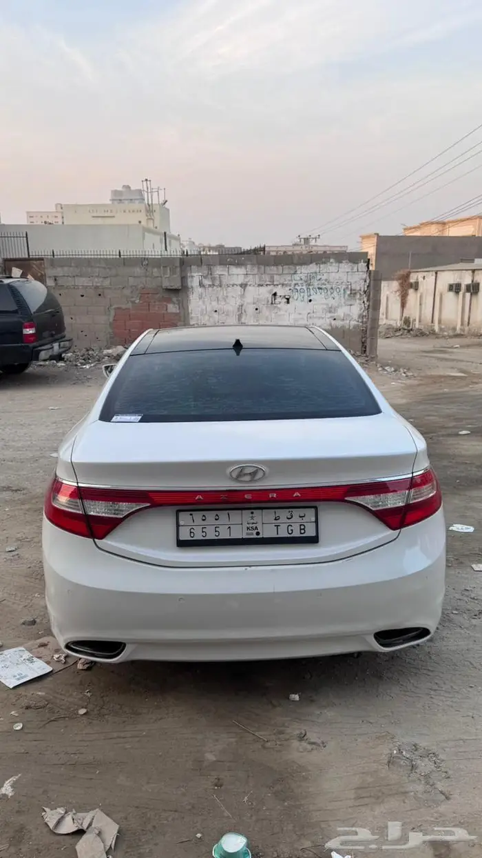 للبيع ازيرا 2012 فل كامل بصمه 3