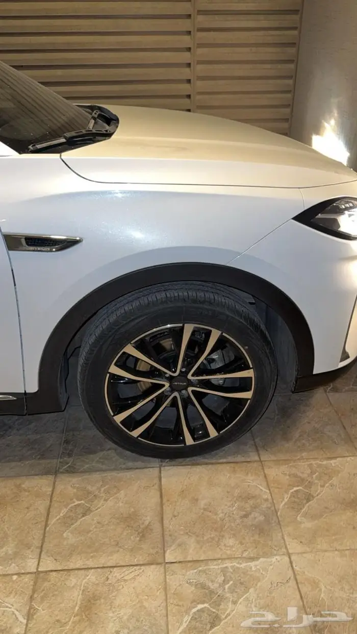 سيارة جيتور X70 بلس 2023 24