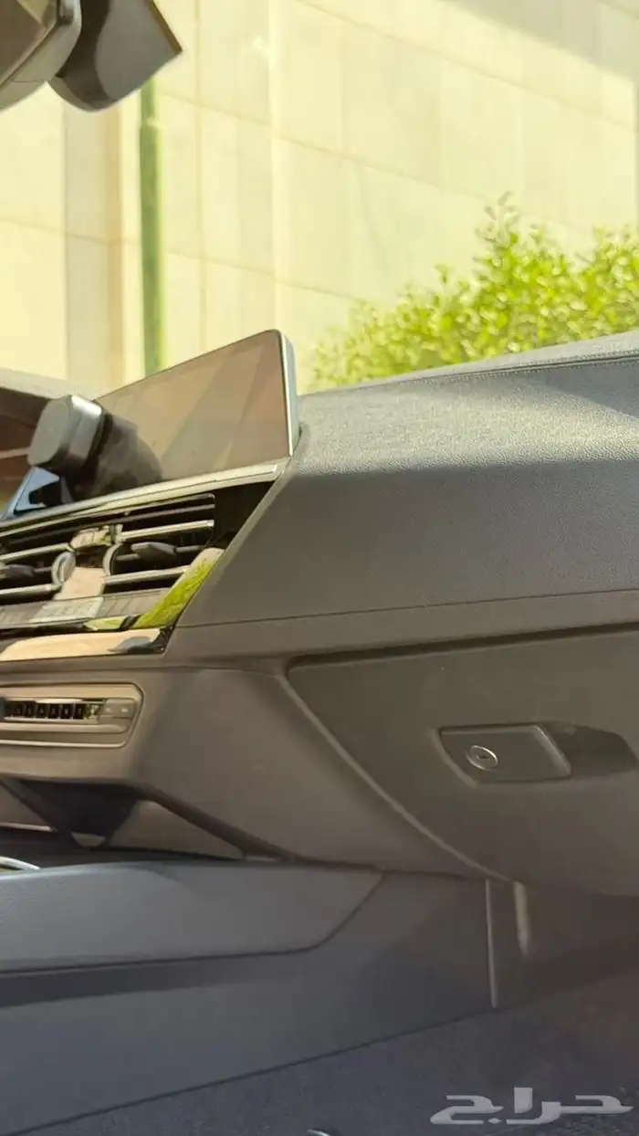 بي ام x4 كت M بدي وكاله صيانات الوكاله موديل 2022 على ضمان 23
