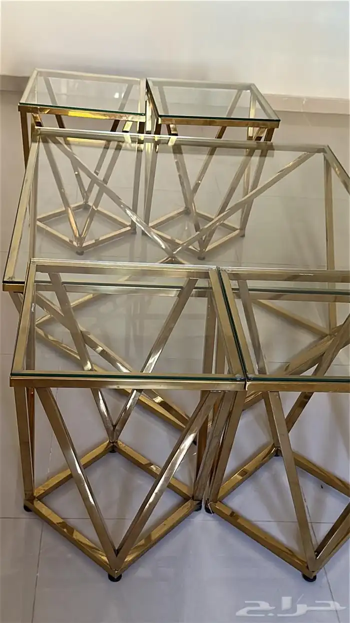 طاوله زجاج بذهبي للبيع 0