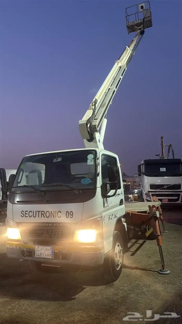 رافعة كورية مقاس 21 متر مع السياره 1