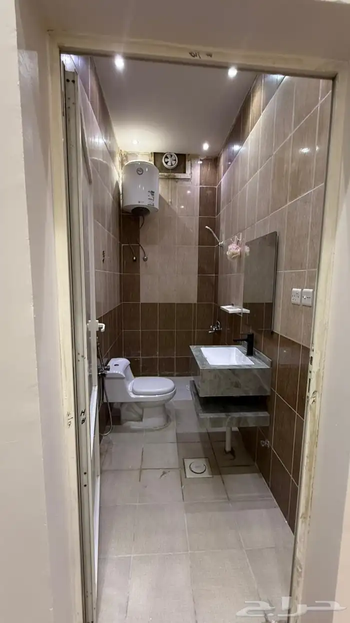 دور ارضي للاجار بحي القادسيه 6