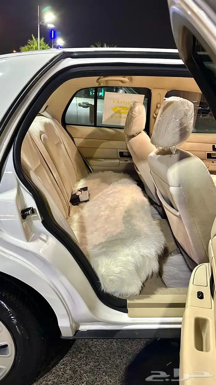 فورد فكتوريا 8