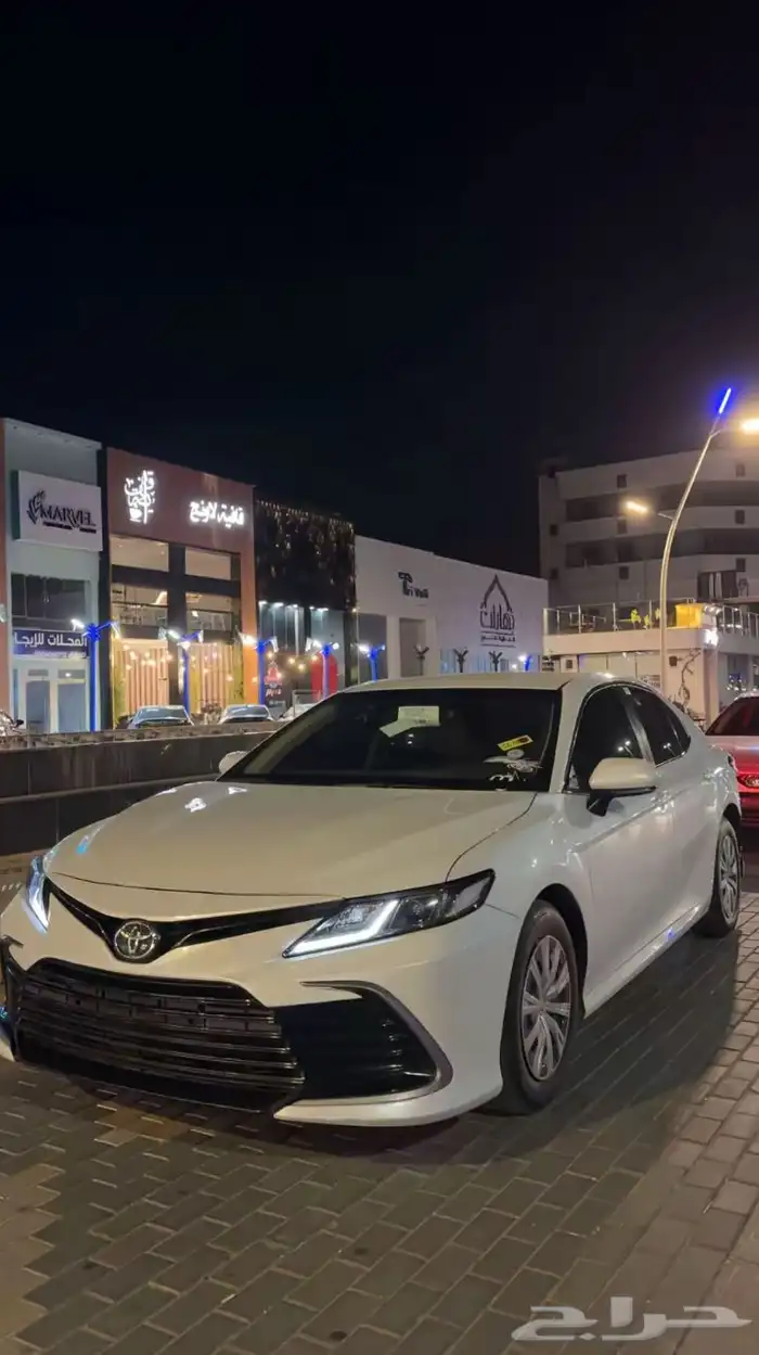مطلوب كامري من 21 الى 23 ابيض ساده ستاندر 0