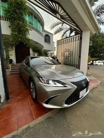 لكزس ES 300h index