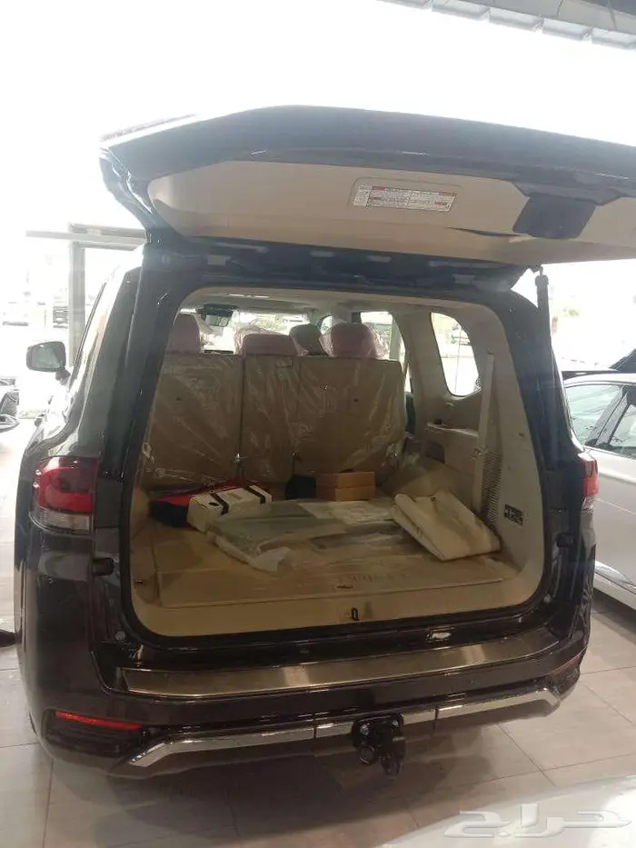 تويوتا لاندكرورزر GXR L4 2025 10