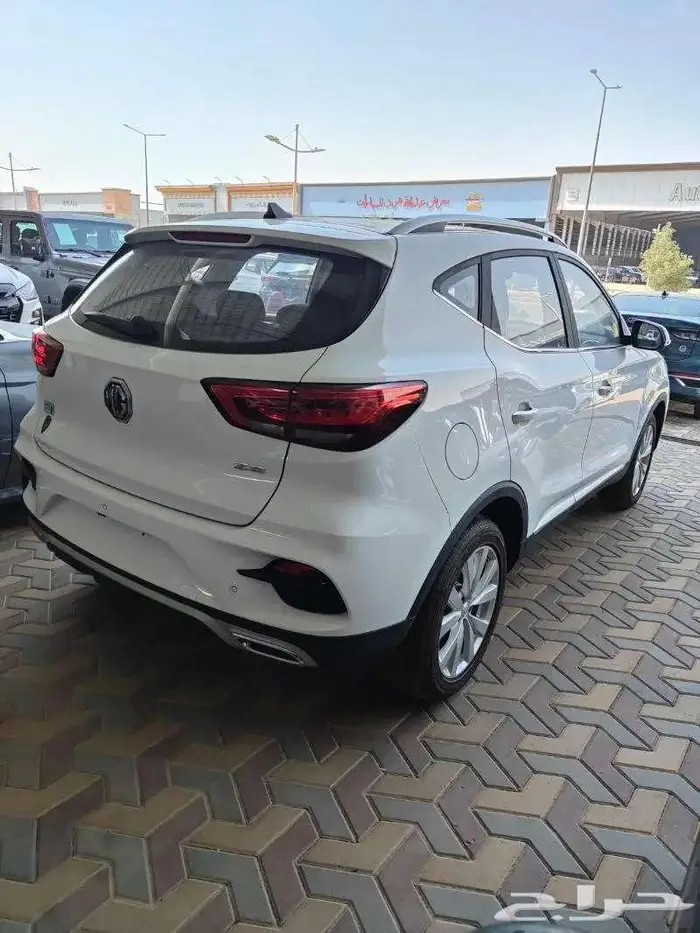 ام جي zs ستاندر 2023 5