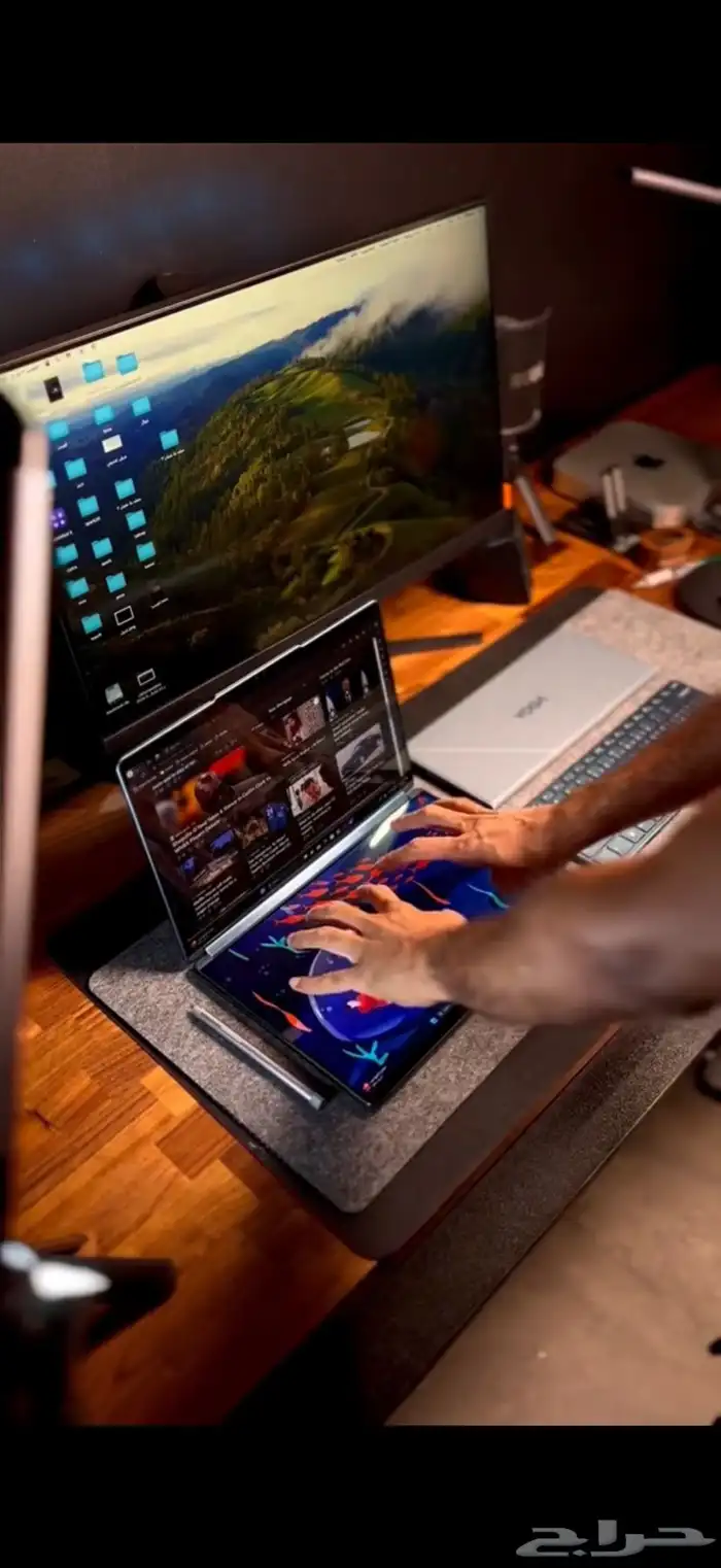 Lenovo Yoga Book 9i 6