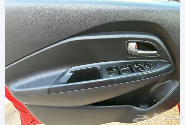 هاتشباك كيا ريو 2