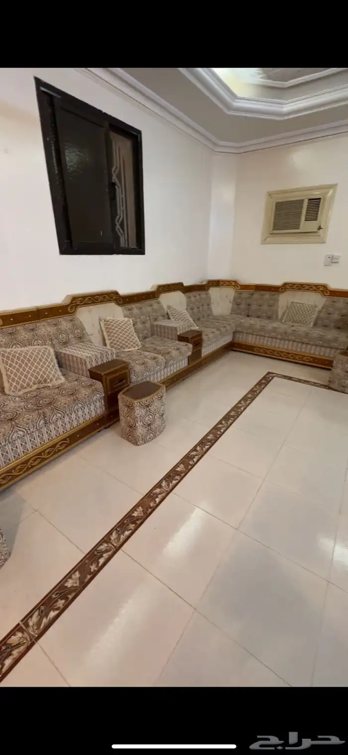 اثاث كنب 5ونص في 7 يتسع 30 شخص 1