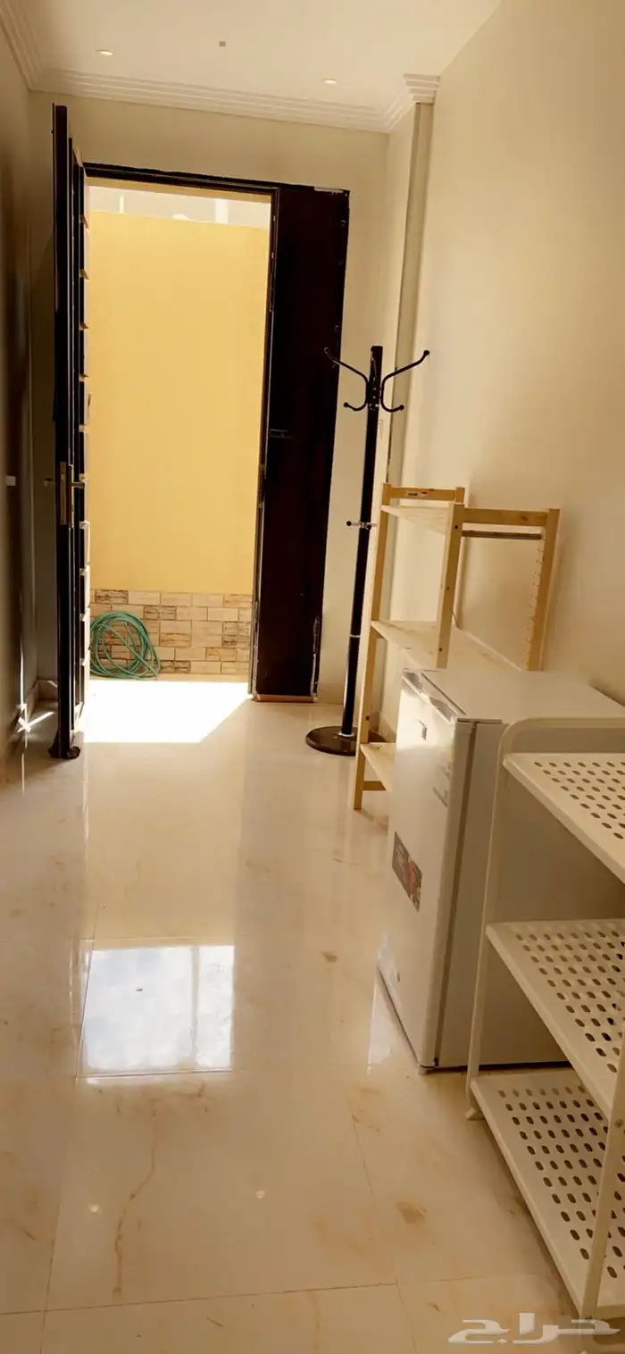 غرفه موثثه في فله الايجار بشهر2500 3