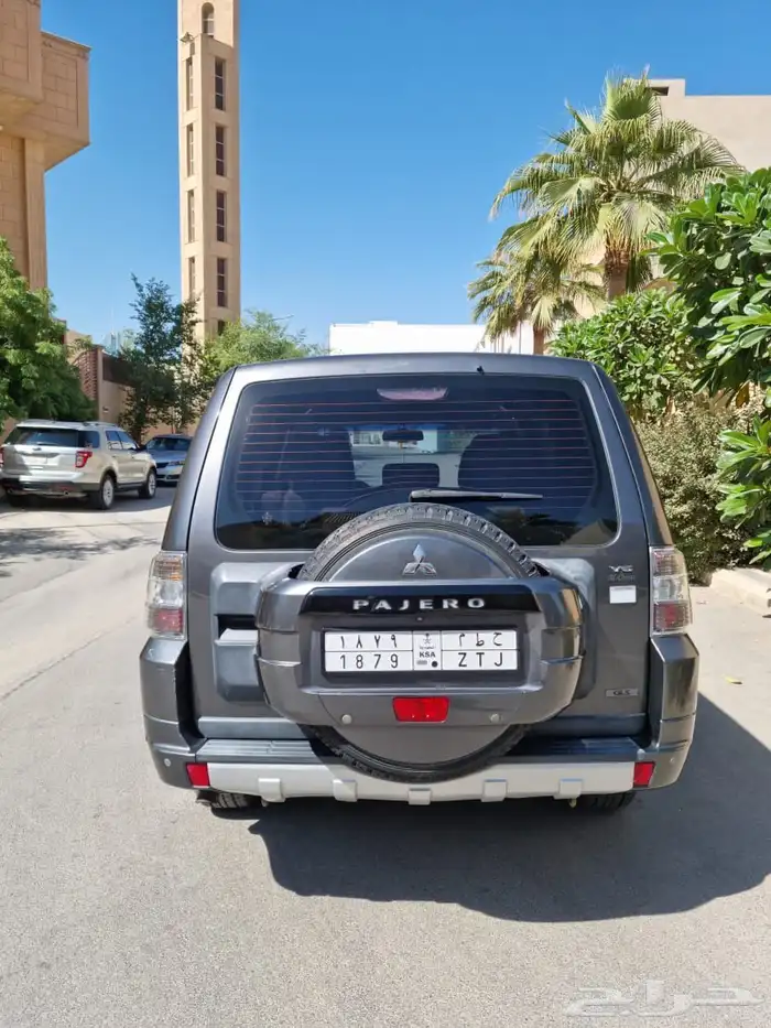 للبيع  ميتسوبيشي باجيرو 2014 6