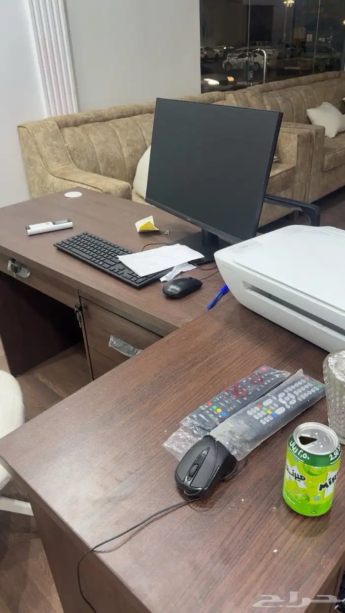 كمبيوترات واثاث مكتبي 1