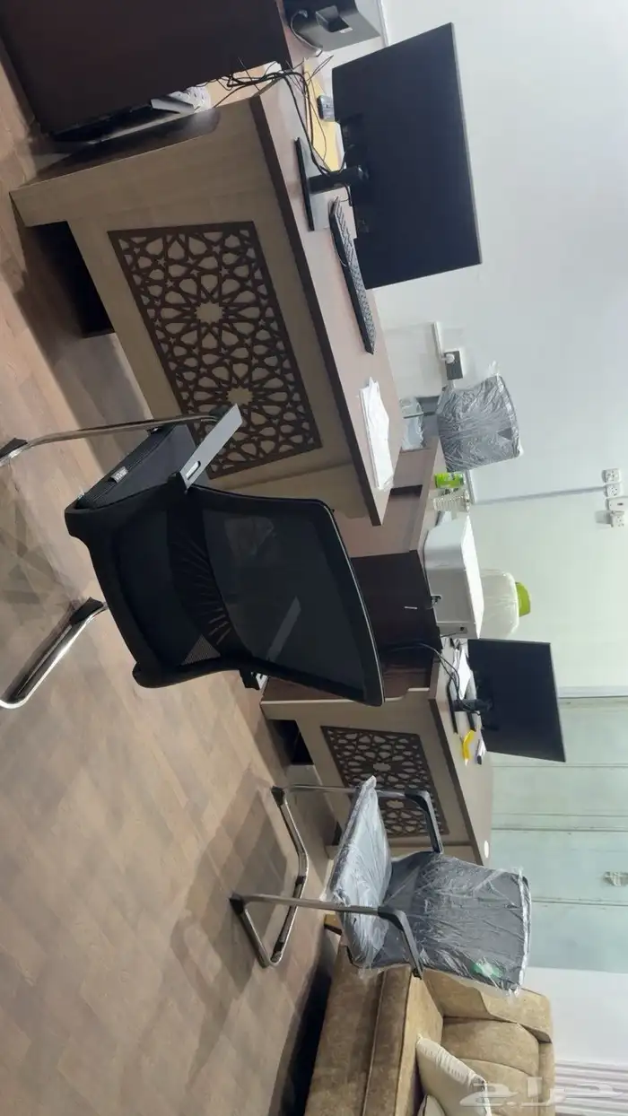 كمبيوترات واثاث مكتبي 3