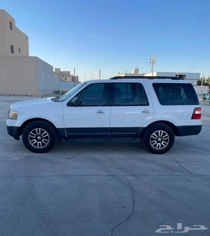 فورد اكسبديشن 2011 8