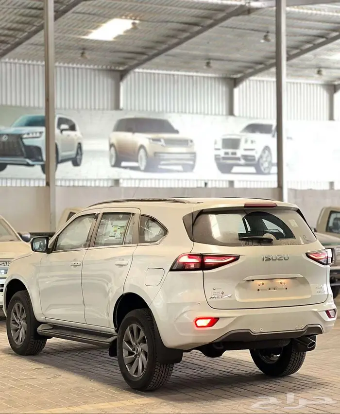 ايسوزو MUX و 2025 2024 ام يو اكس 20