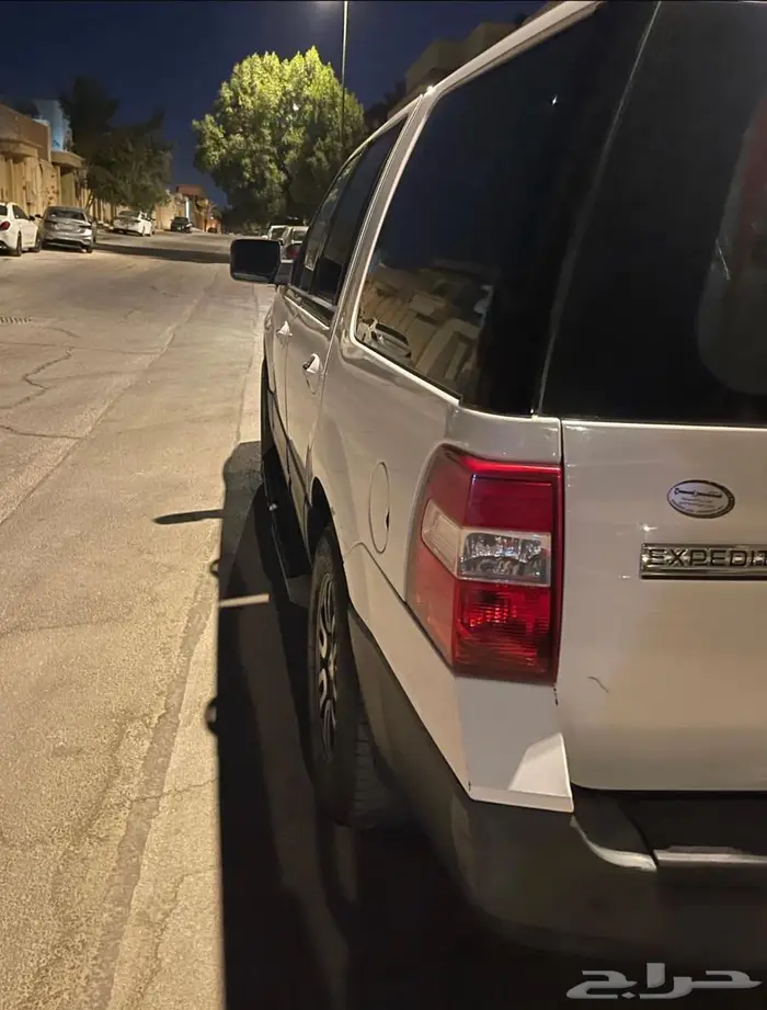 فورد اكسبديشن 2011 9