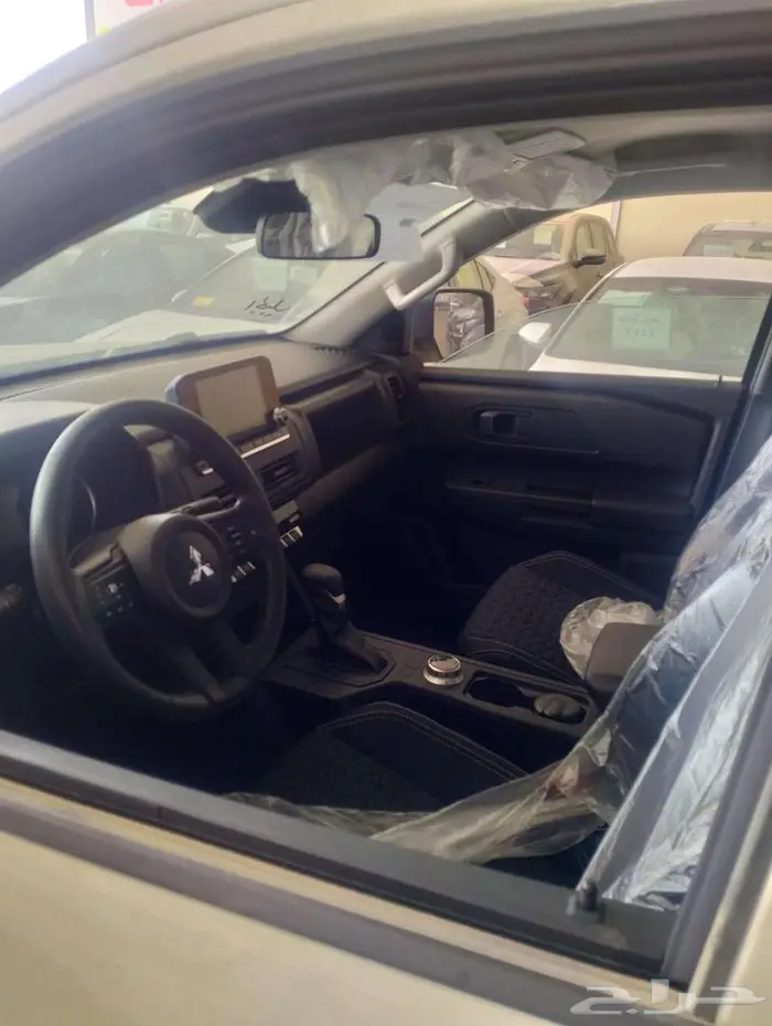 ميتسوبيشي L200 غمارتين دبل نص فل اوتوماتيك 2024 4