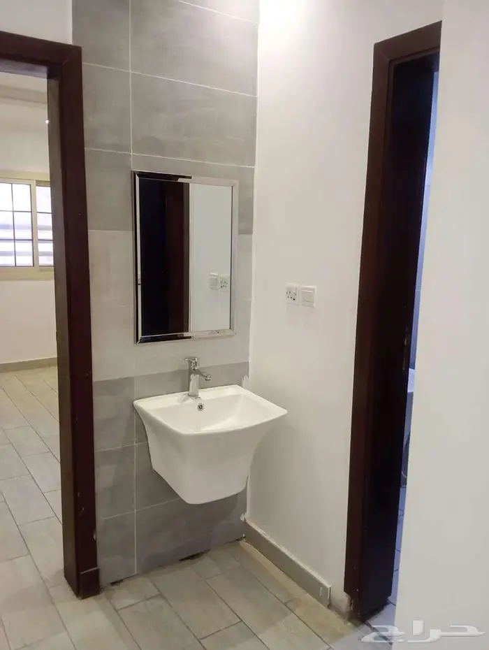 شقه فاخره للايجار جده 1700 5