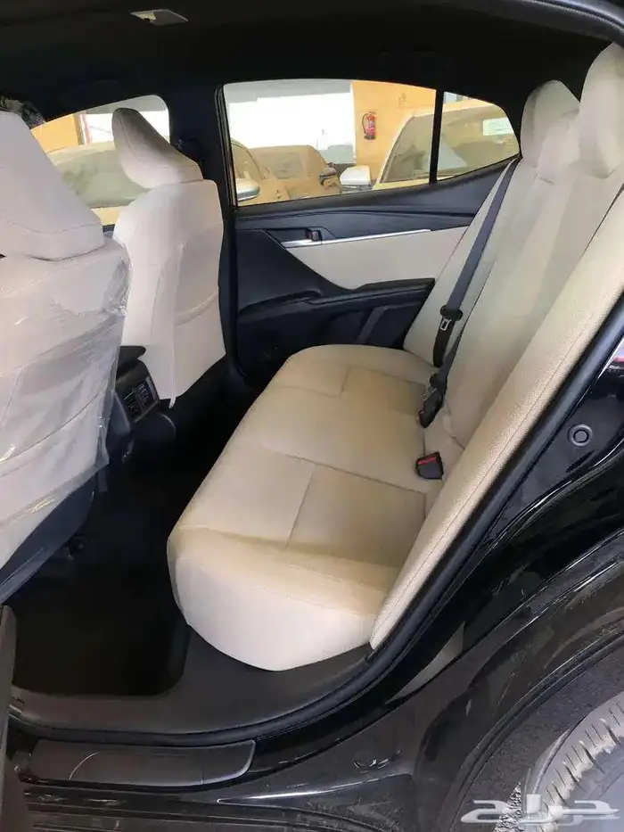 كامري E ستاندر بنزين سعودي 2025 6