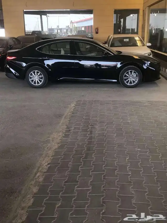كامري E ستاندر بنزين سعودي 2025 3