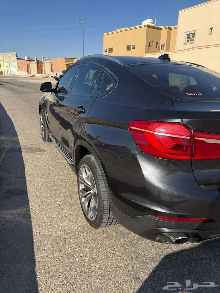 للبيع بي ام دبليو اكس 6 موديل 2015 ماكينة 6 سلندر 2