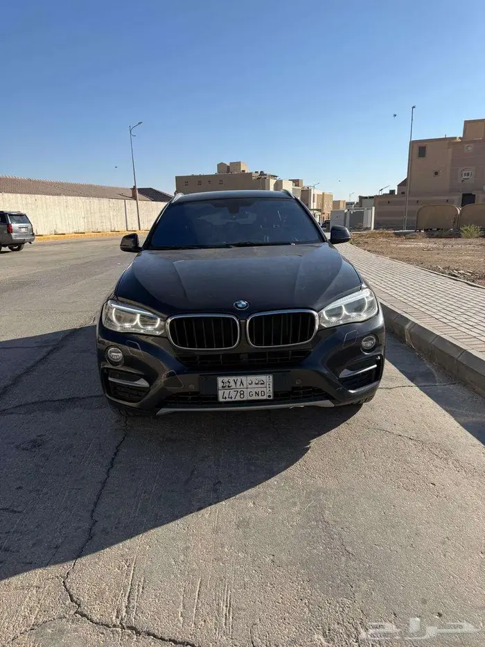 للبيع بي ام دبليو اكس 6 موديل 2015 ماكينة 6 سلندر 0