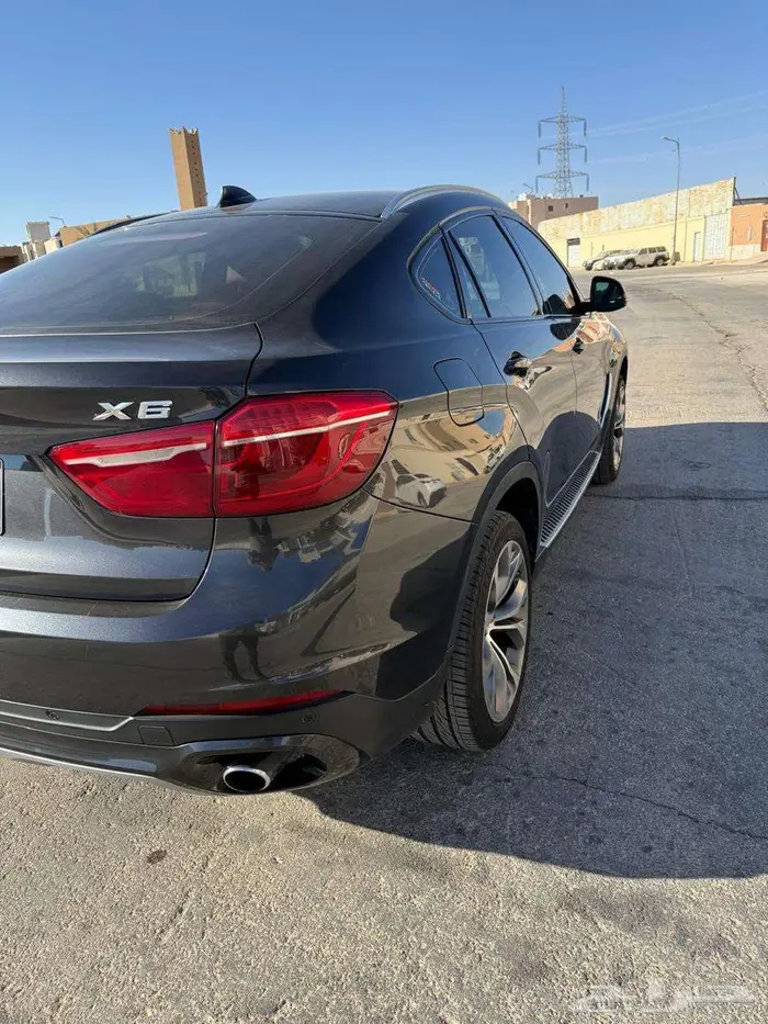 للبيع بي ام دبليو اكس 6 موديل 2015 ماكينة 6 سلندر 3
