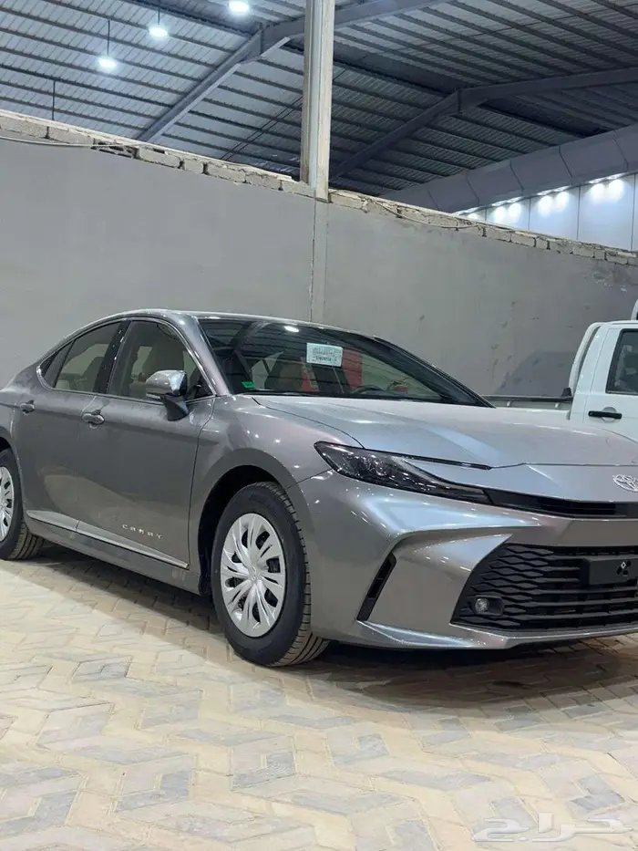 تويوتا كامري استاندر طيس الساير 2025 0